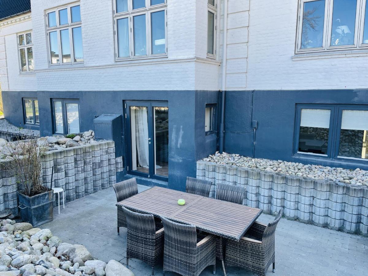 Aday - Central Charming Apartment With Terrace Aalborg Exterior photo